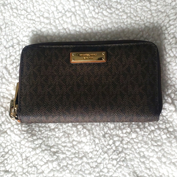 Michael Kors Handbags - Michael Kors large, logo wallet